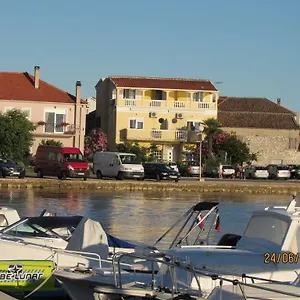  Apartment Renjak Croatia