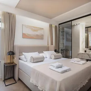 Luxury Le Prestige Few Minutes From Split's Iconic Waterfront Guest house
